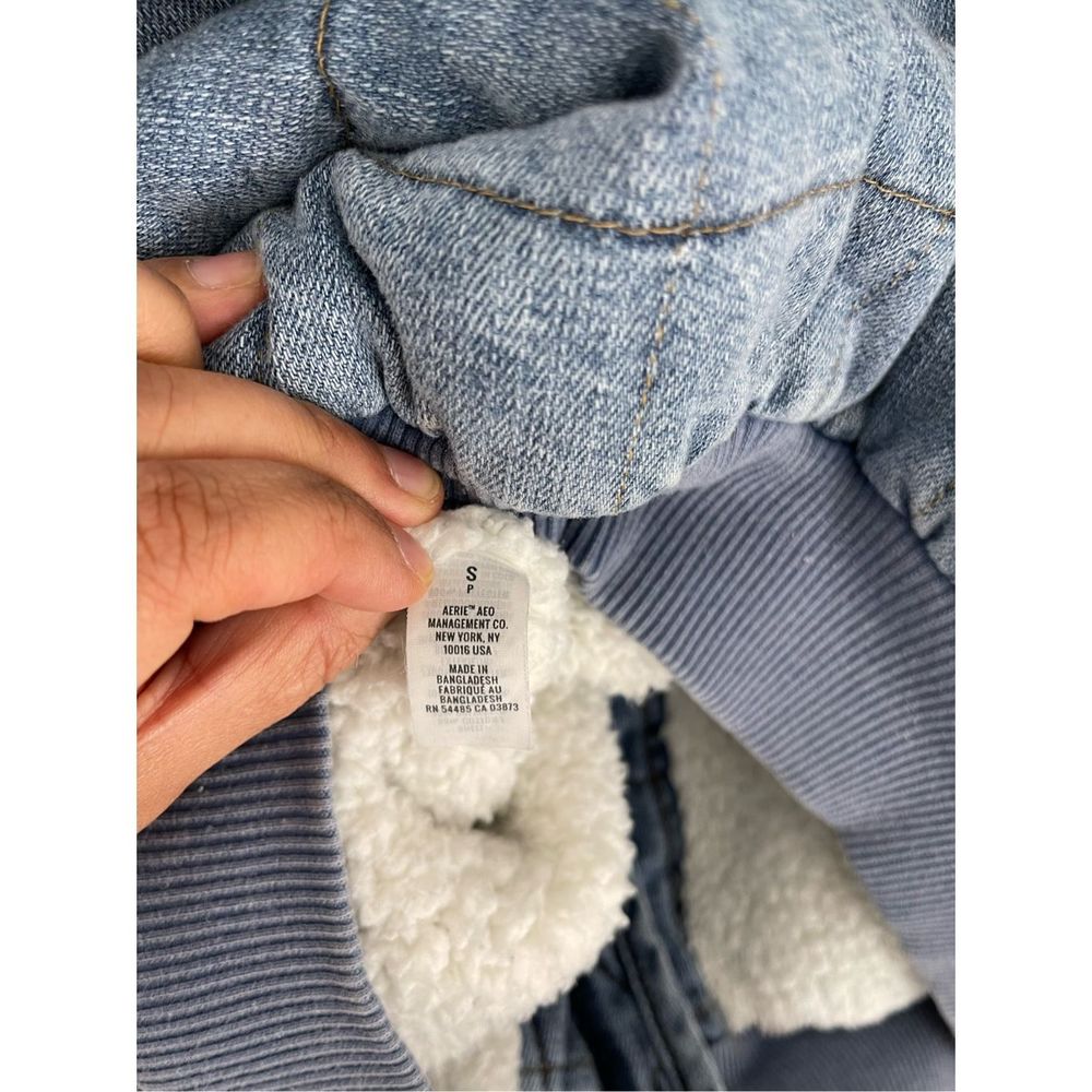 AERIE Sherpa Lining Denim Puffer Jacket Size Small - Picture 7 of 7
